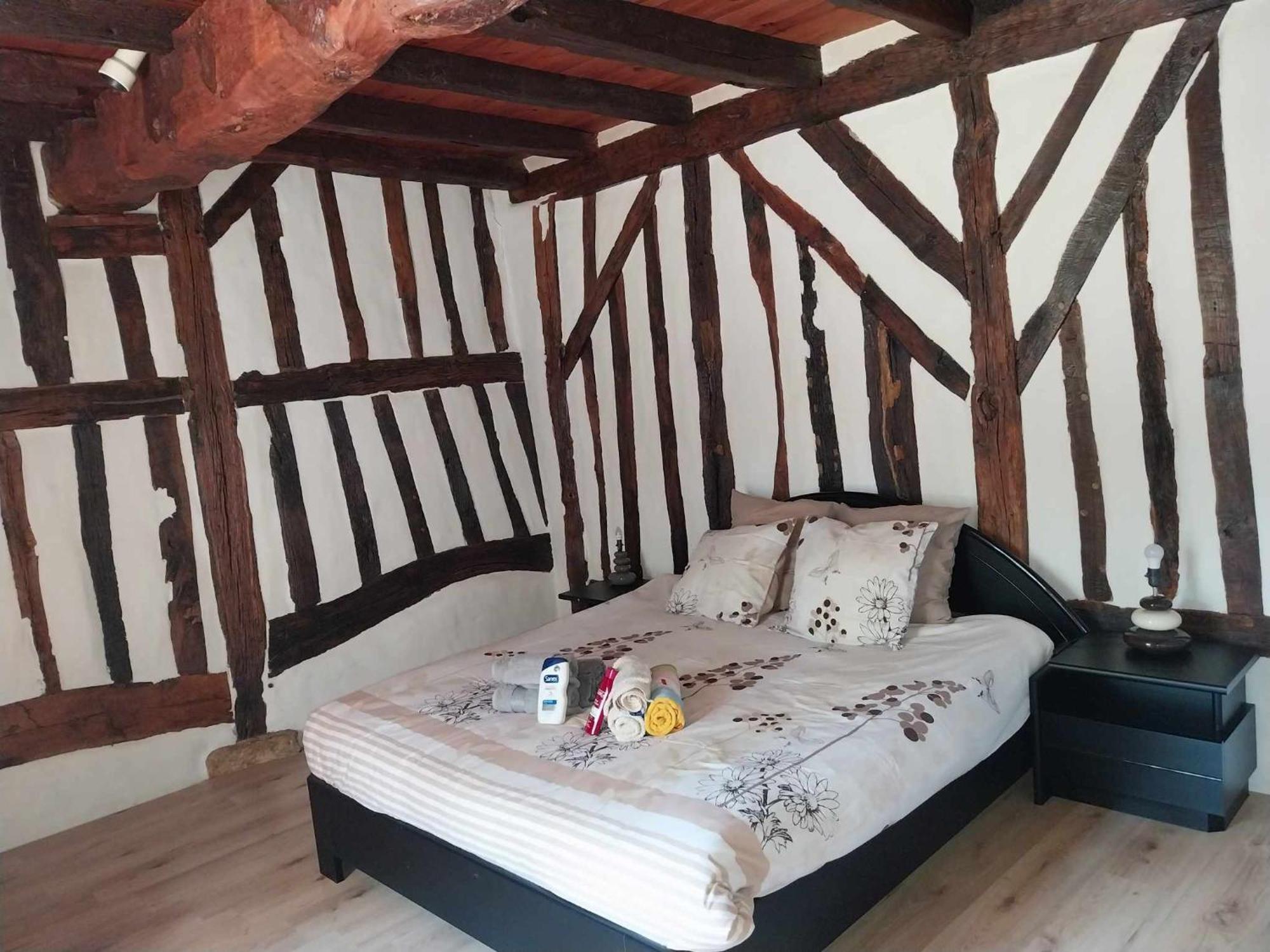 Les Bernus Bed and Breakfast Monfaucon  Εξωτερικό φωτογραφία