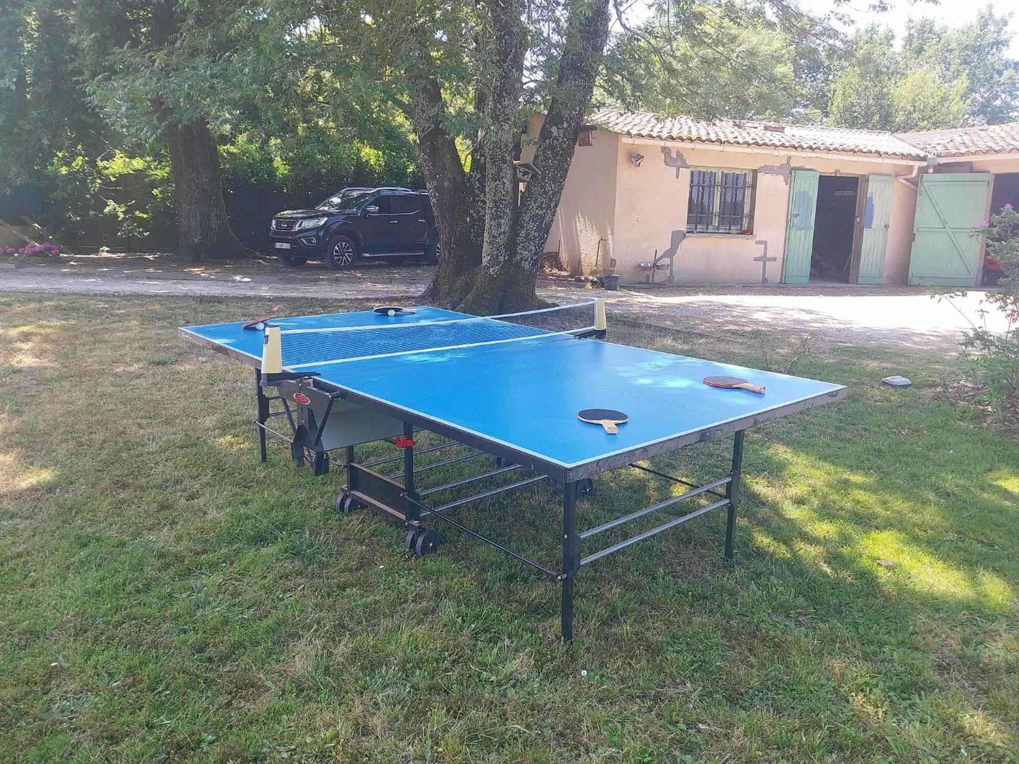 Les Bernus Bed and Breakfast Monfaucon  Εξωτερικό φωτογραφία
